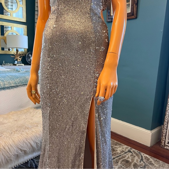 FAVIANA Sequin Halter Gown - Picture 7 of 16